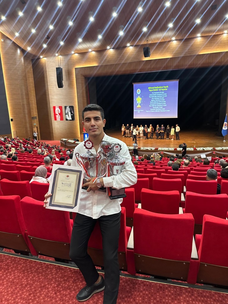 Elektrik ve Enerji B&ouml;l&uuml;m&uuml; &Ouml;ğrencimizden D&ouml;v&uuml;ş Sporlarında B&uuml;y&uuml;k Başarı detayı için tıklayınız