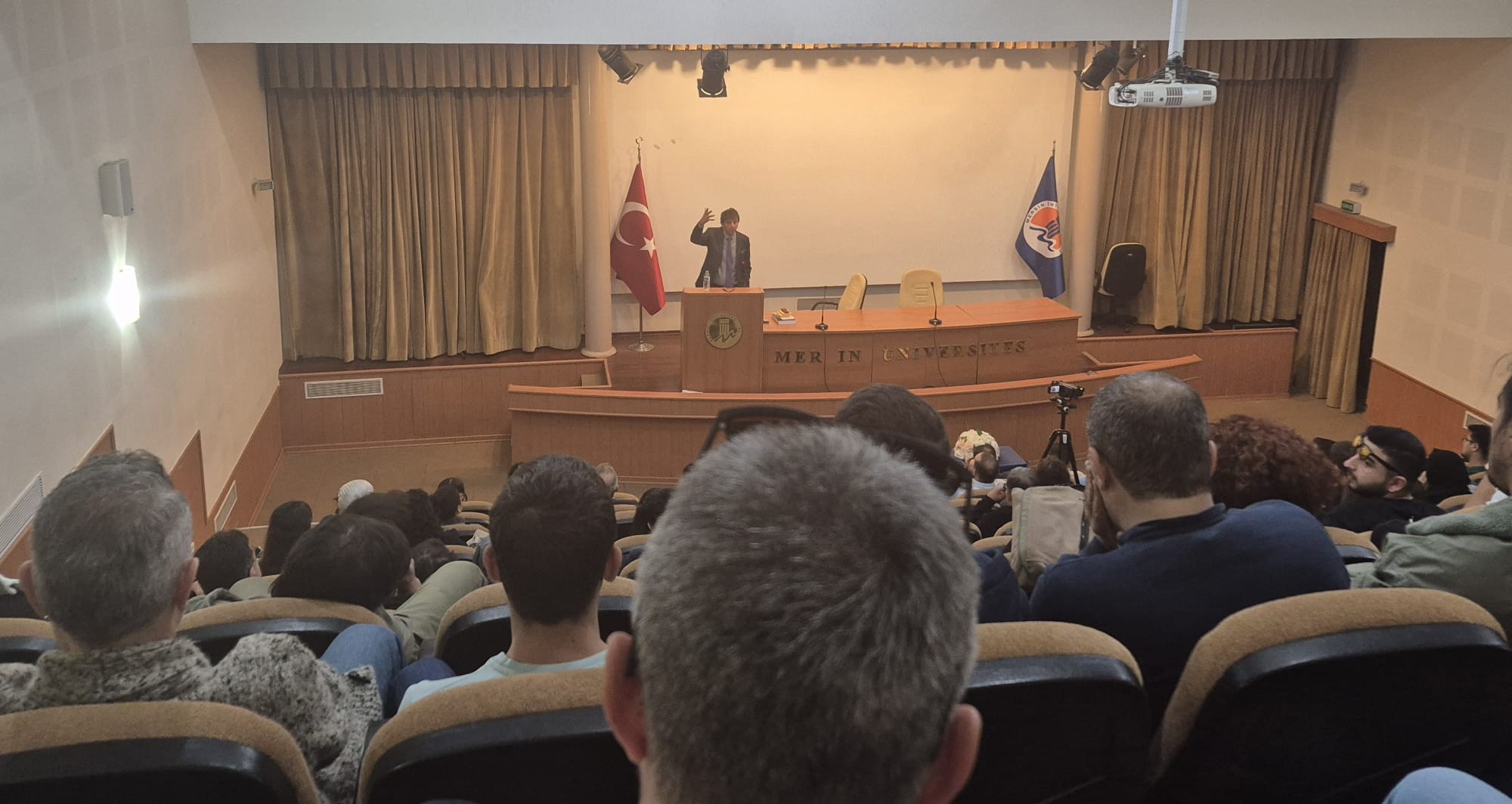 Konferans detayı için tıklayınız