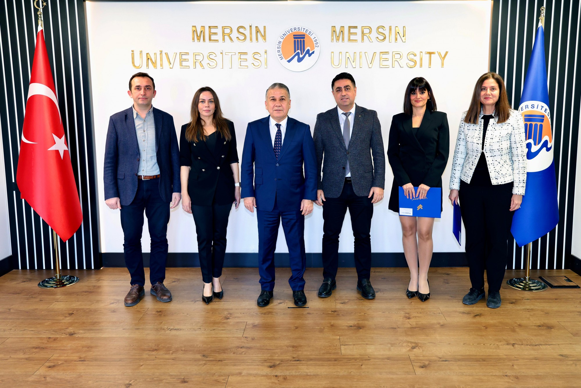 Silifke, Erdemli ve Sosyal Bilimler Meslek Y&uuml;ksekokullarımıza MEDEK Akreditasyon Belgeleri Takdim Edildi detayı için tıklayınız