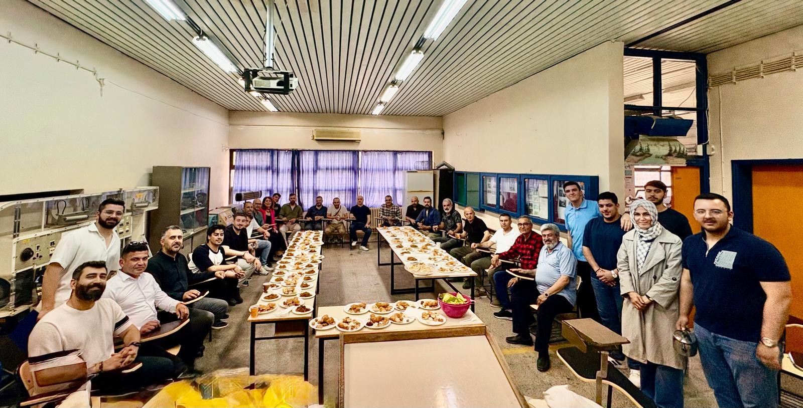 Mezunlar Buluşması: İklimlendirme ve Soğutma Teknolojisi Programı Mezunları Bir Araya Geldi detayı için tıklayınız